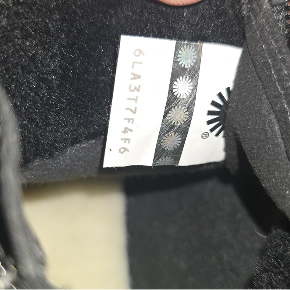 Women’s UGG zip puffy puffer ankle boots! New with tags! Rain boot snow boot - Picture 7 of 7